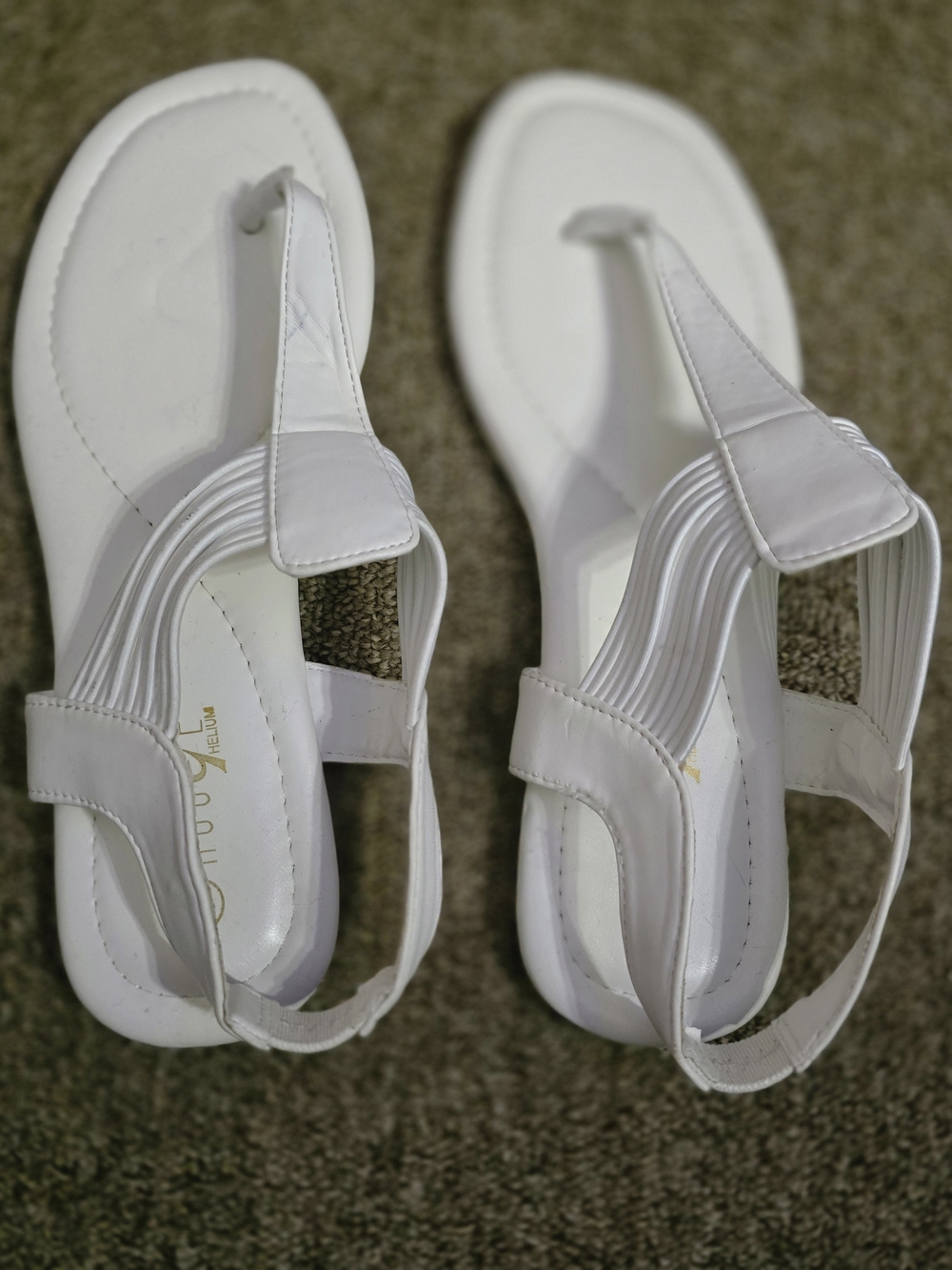 Rouge Women's White Elastic Strap Thong Sandals Size 9